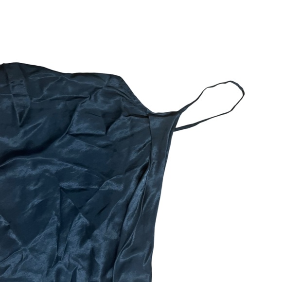 NWT Zara black satin one shoulder crop top blouse with chain strap size L - Picture 7 of 11